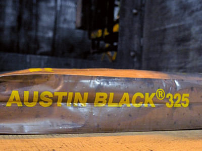 Austin Black 325 packaging close-up